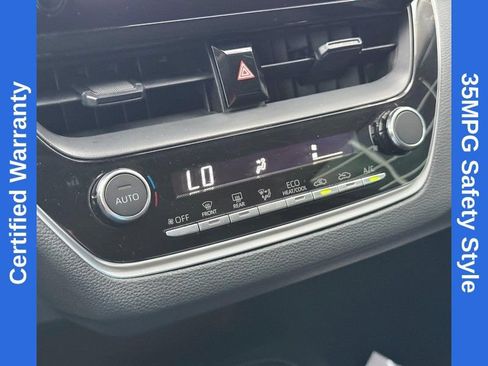 Used 2025 Toyota Corolla LE FWD image 28