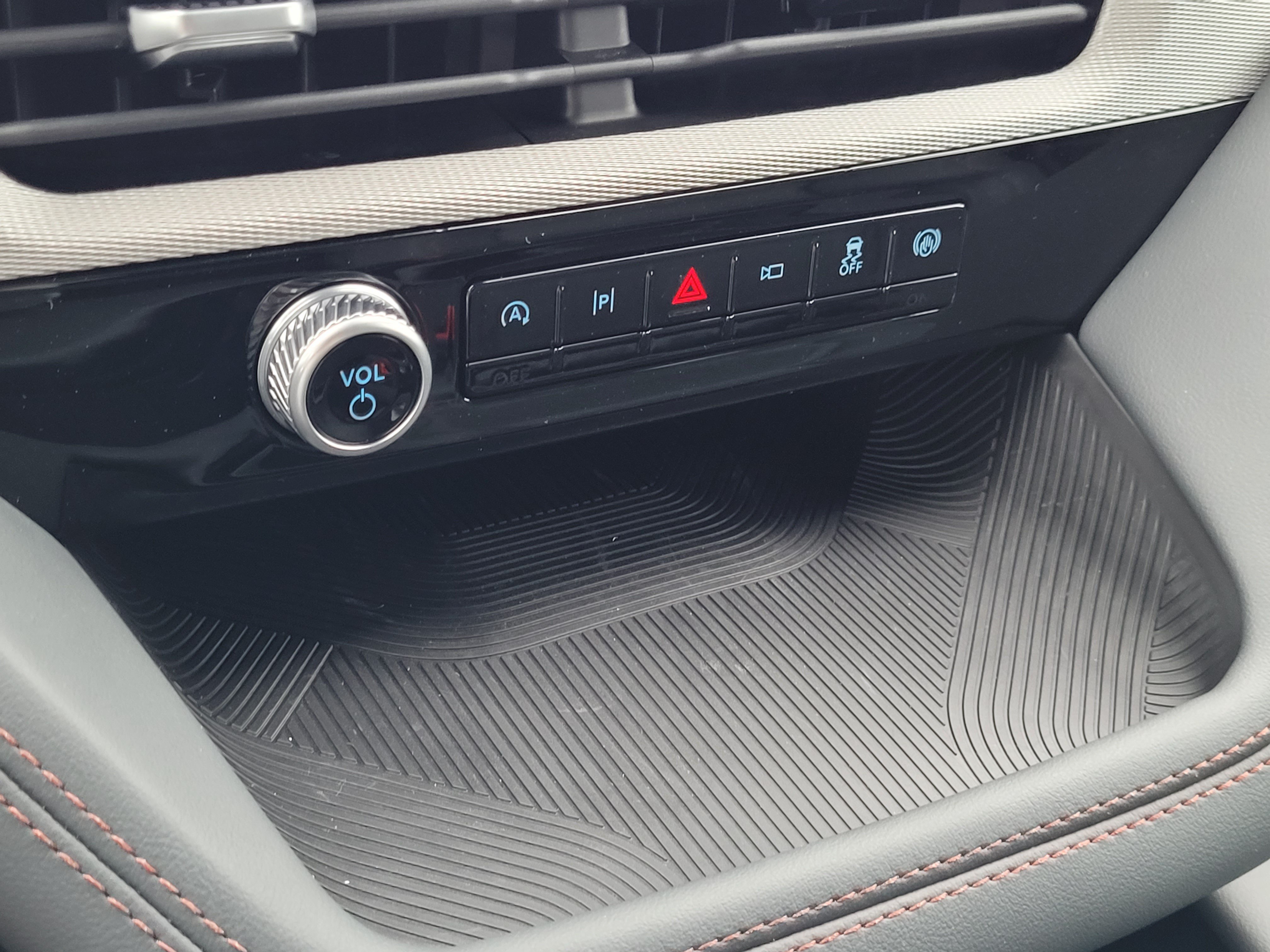 New 2026 Ford Explorer Active w/ Active Comfort Package AWD/4WD image 20