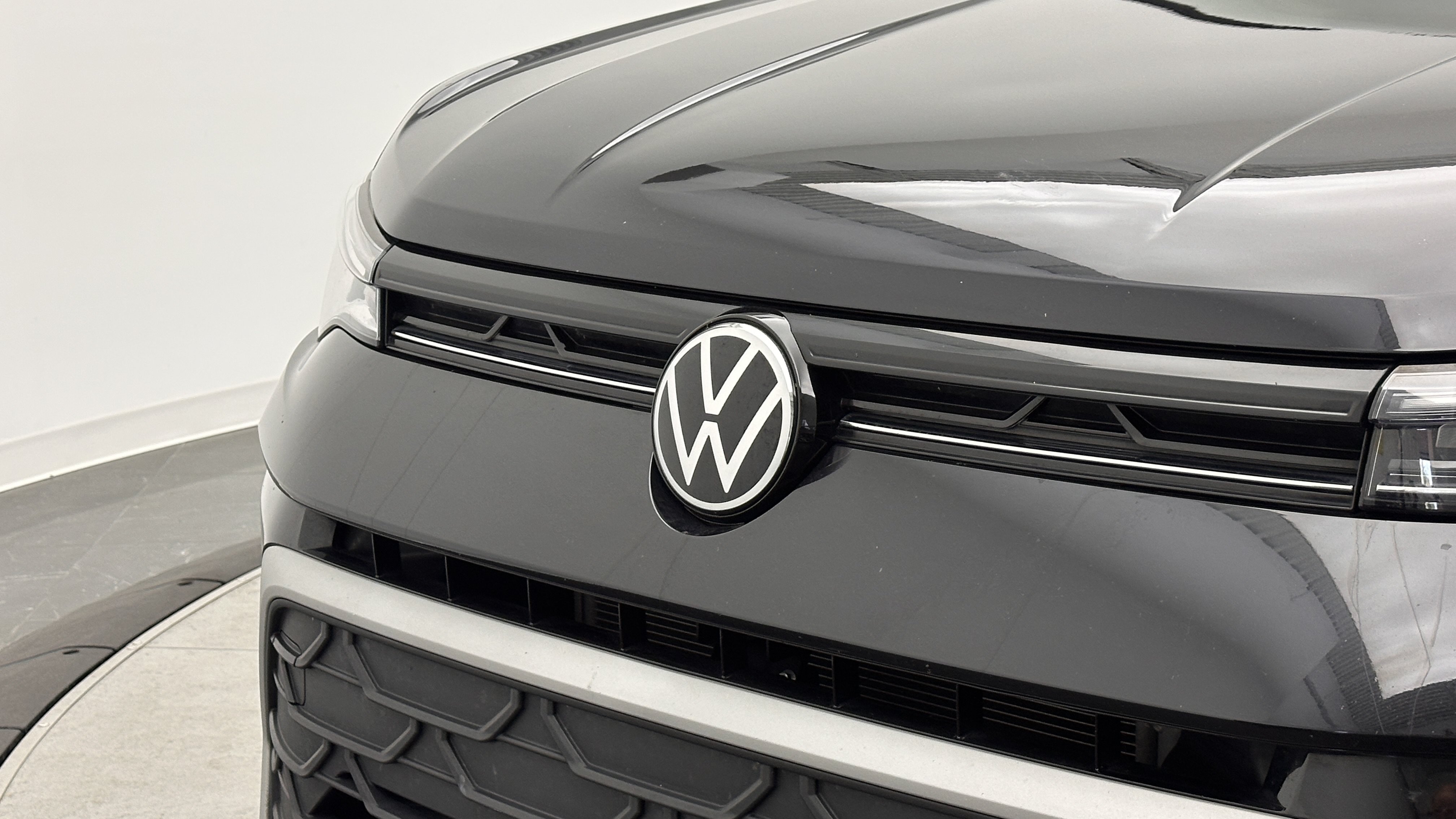 Used 2025 Volkswagen Taos S FWD image 8