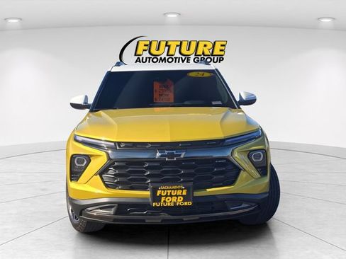 Used 2024 Chevrolet TrailBlazer ACTIV AWD/4WD image 2