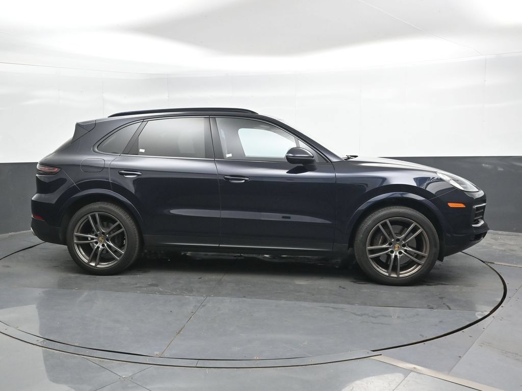 Used 2023 Porsche Cayenne AWD/4WD image 4