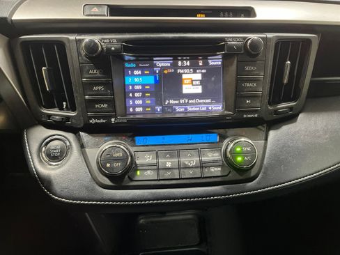 Used 2018 Toyota RAV4 XLE w/ Plus Extra Value Package FWD image 22