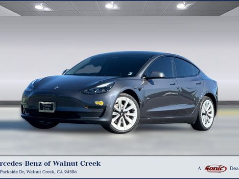 Used 2022 Tesla Model 3 Long Range image 1
