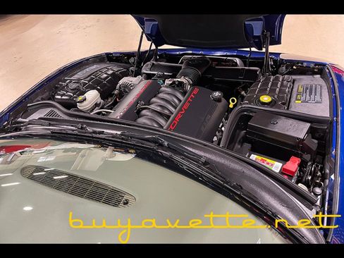 Used 2004 Chevrolet Corvette Coupe w/ Preferred Equipment Group image 24