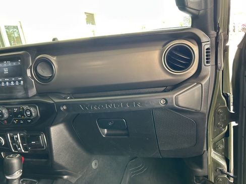 Used 2021 Jeep Wrangler Unlimited Sport image 22