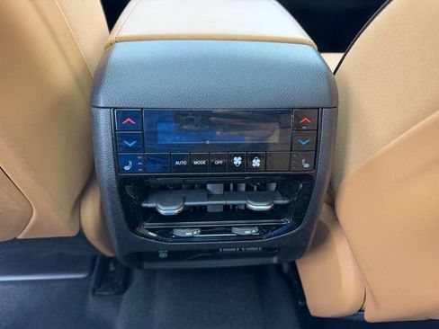 Used 2023 Jeep Grand Cherokee L Summit w/ Luxury Tech Group V AWD/4WD image 11