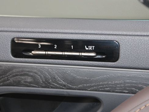 Used 2024 Lexus LX 600 4WD w/ Luxury Package image 44