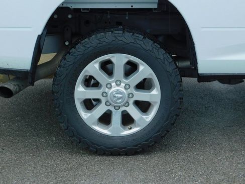 Used 2024 RAM 2500 Tradesman w/ Chrome Appearance Group image 10