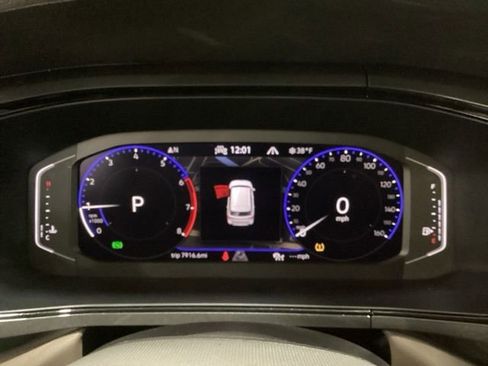 Certified 2023 Volkswagen Taos SEL image 11