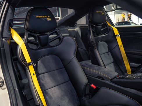 Used 2018 Porsche 911 GT2 RS w/ Weissach Package RWD image 4