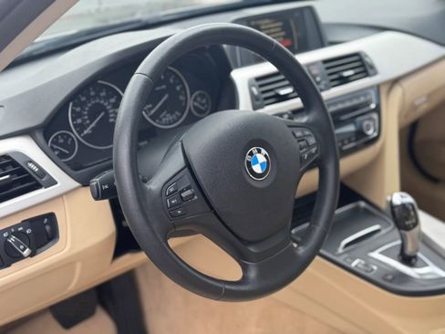 Used 2016 BMW 320i Sedan RWD image 12