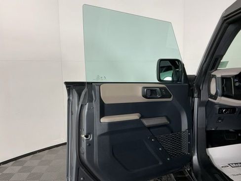 Used 2023 Ford Bronco Wildtrak image 14