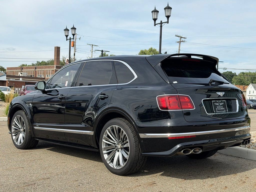 Used 2020 Bentley Bentayga Speed AWD/4WD image 3