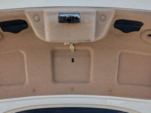 Used 2011 Maserati GranTurismo S image 21