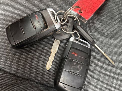 Used 2021 RAM 3500 Tradesman w/ Chrome Appearance Group image 33