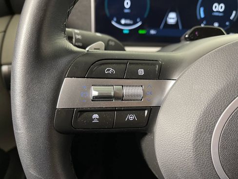 Certified 2025 Hyundai Tucson SEL AWD/4WD image 28