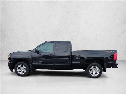 Used 2018 Chevrolet Silverado 1500 LT w/ All Star Edition image 8