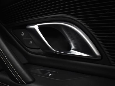 Used 2017 Audi R8 V10 w/ Carbon Exterior Package image 43