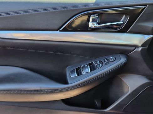 Used 2018 Nissan Maxima SR image 21