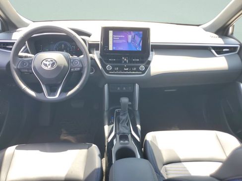 Used 2023 Toyota Corolla Cross AWD Hybrid w/ Convenience Package image 11