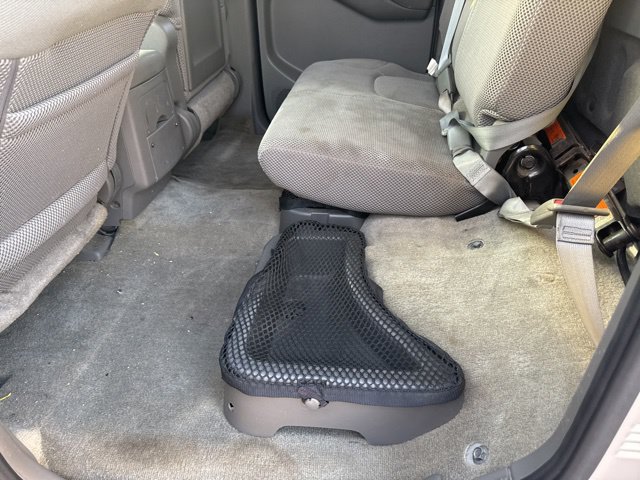 Used 2014 Nissan Frontier SV RWD image 11