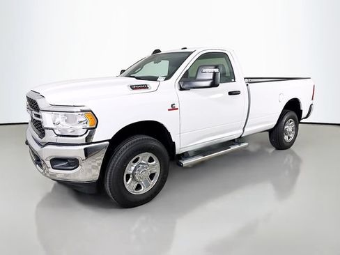 Used 2024 RAM 3500 Tradesman w/ Chrome Appearance Group AWD/4WD image 3