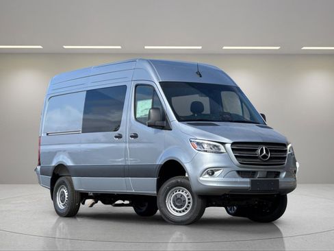 New 2025 Mercedes-Benz Sprinter 2500 image 2