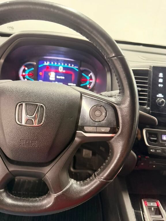 Used 2020 Honda Pilot Touring image 25