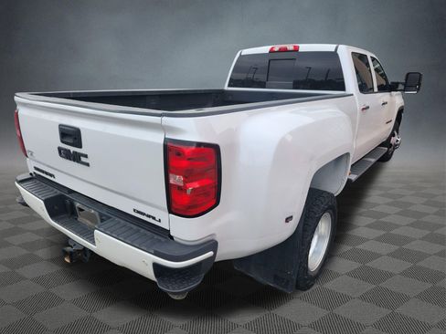 Used 2019 GMC Sierra 3500 Denali w/ Duramax Plus Package image 11