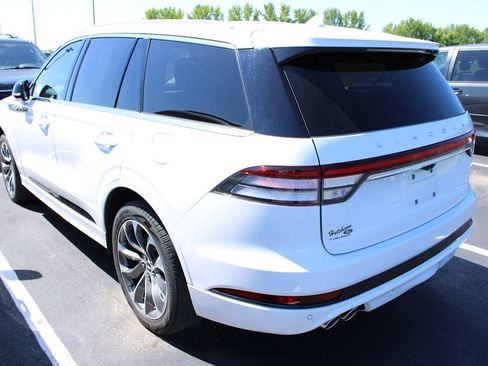 Used 2023 Lincoln Aviator Grand Touring w/ Class IV Trailer Tow Package AWD/4WD image 7