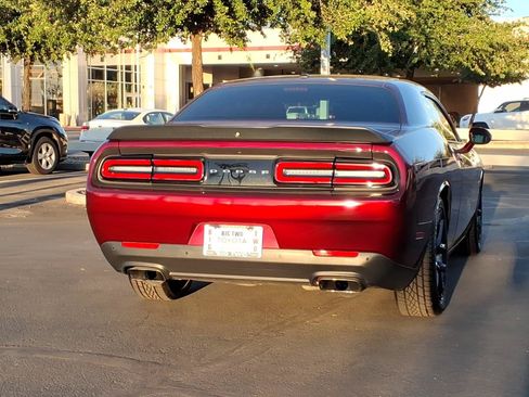 Used 2019 Dodge Challenger R/T w/ Blacktop Package RWD image 5