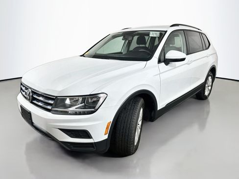 Used 2018 Volkswagen Tiguan S w/ 3rd Row Seat Package AWD/4WD image 3