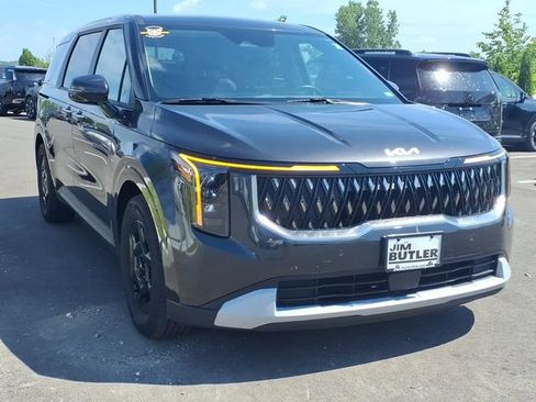 Used 2026 Kia Carnival FWD image 26