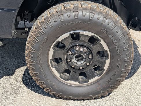 New 2025 Ford F250 Platinum w/ Tremor Off-Road Package image 11