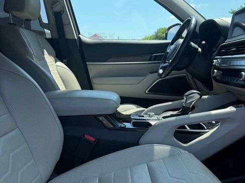 Used 2020 Kia Telluride SX w/ SX Prestige Package AWD/4WD image 9