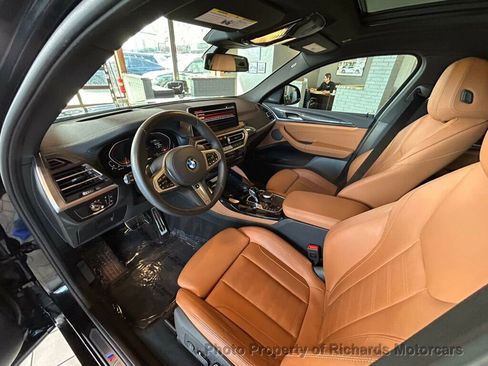 Used 2025 BMW X4 xDrive30i image 12
