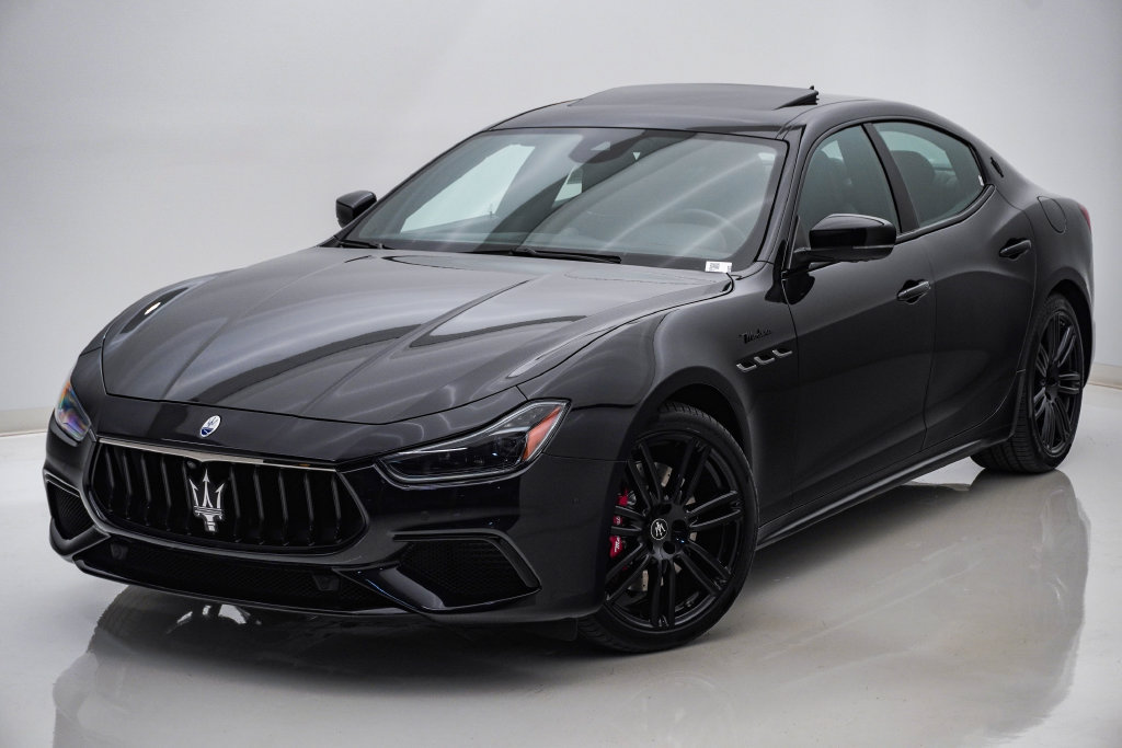 Certified 2023 Maserati Ghibli Modena Q4 AWD/4WD image 3
