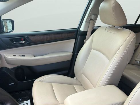 Used 2016 Subaru Outback 2.5i Limited AWD/4WD image 13