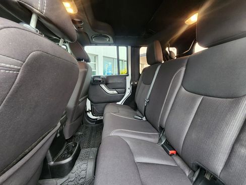 Used 2013 Jeep Wrangler Unlimited Sahara w/ Connectivity Group image 34