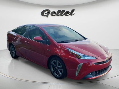 Used 2022 Toyota Prius Limited FWD image 3