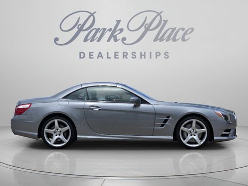 Used 2014 Mercedes-Benz SL 550 image 8