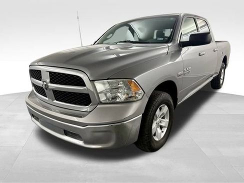 Used 2020 RAM 1500 Classic SLT image 5