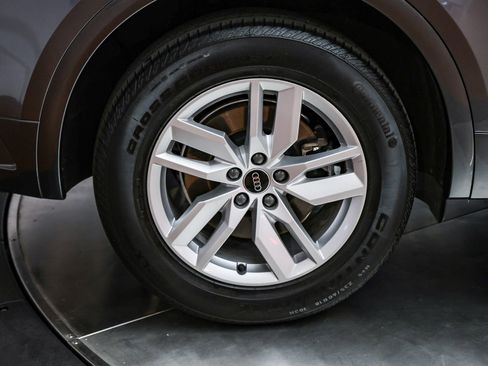 Used 2024 Audi Q5 2.0T Premium w/ Convenience Package image 7