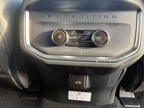 New 2026 Ford Expedition Max Active AWD/4WD image 16
