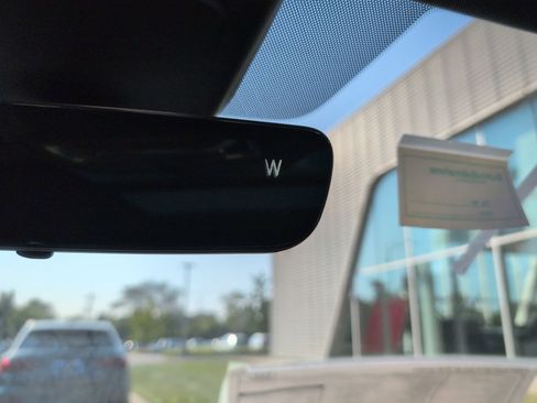 New 2025 Audi Q3 2.0T Premium image 38