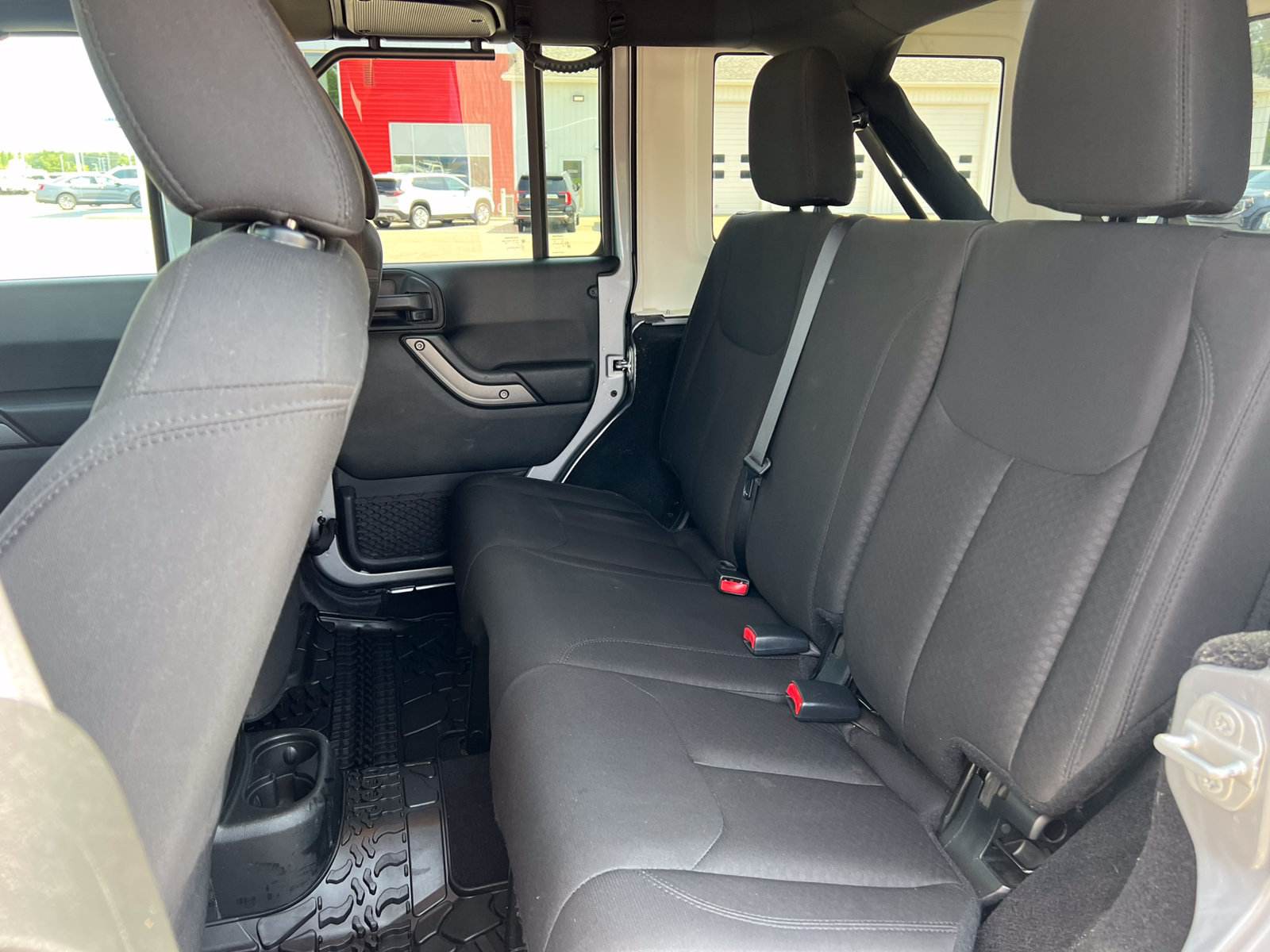 Used 2018 Jeep Wrangler Unlimited Sport AWD/4WD image 5