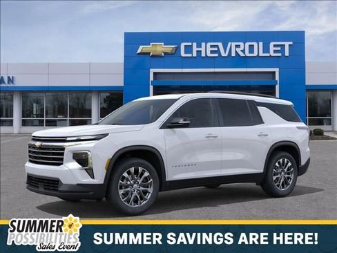 New 2026 Chevrolet Traverse LT w/ Sun and Wheel Package AWD/4WD image 2