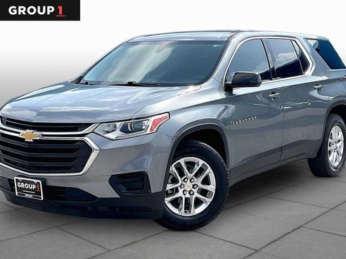 Used 2018 Chevrolet Traverse LS FWD image 1