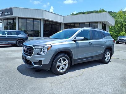 Used 2024 GMC Terrain SLE w/ Driver Convenience Package