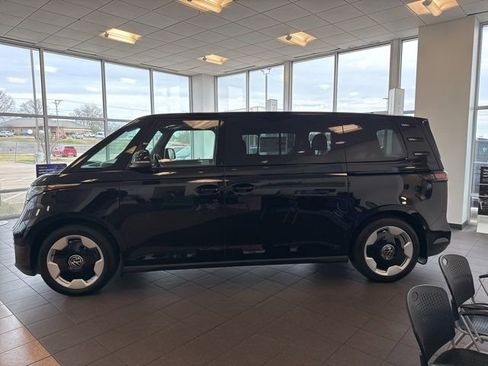 New 2025 Volkswagen ID. Buzz Pro S image 4